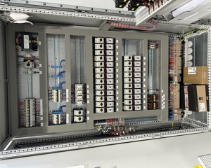 Control cabinet layer Natura Step XL H1